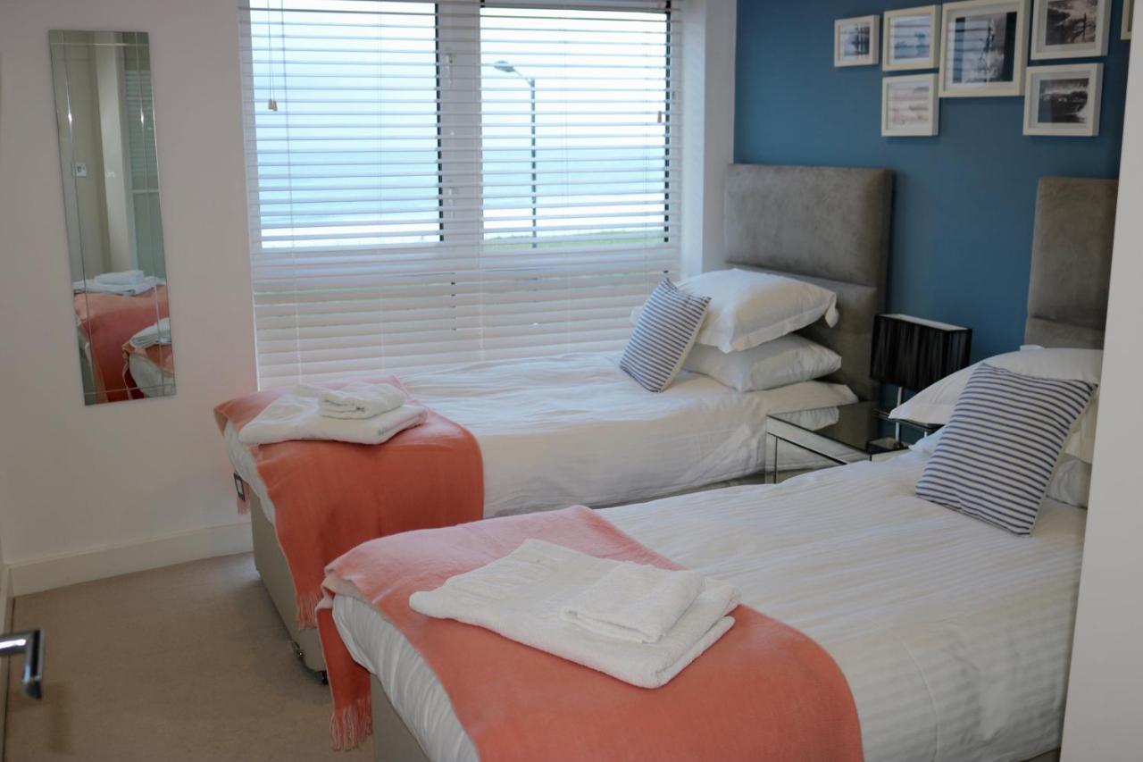 19 Ocean Gate Apartment
